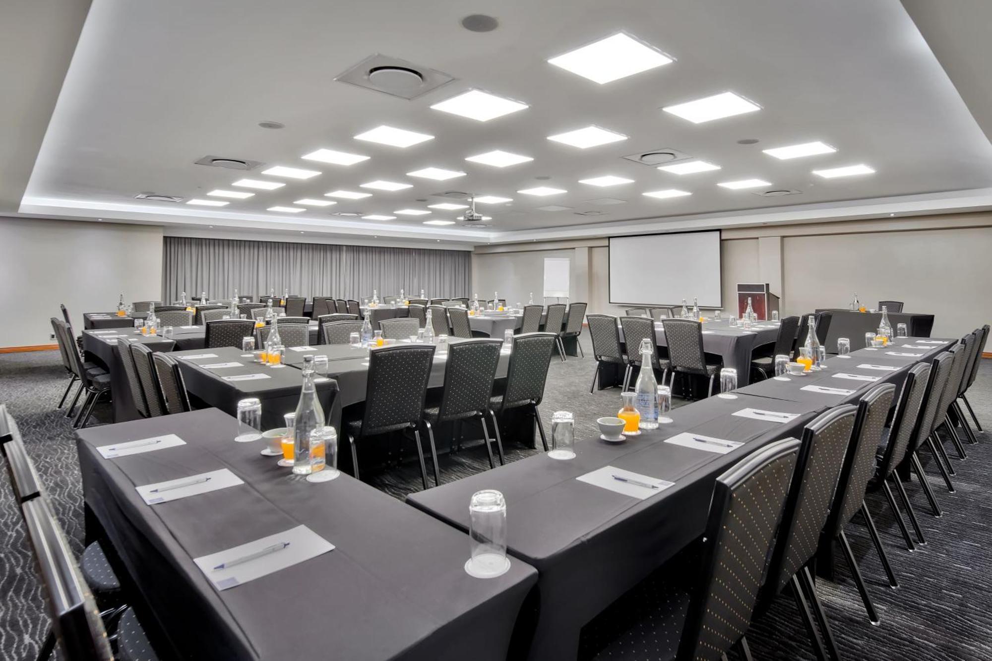 Protea Hotel By Marriott Pretoria Hatfield Eksteriør bilde