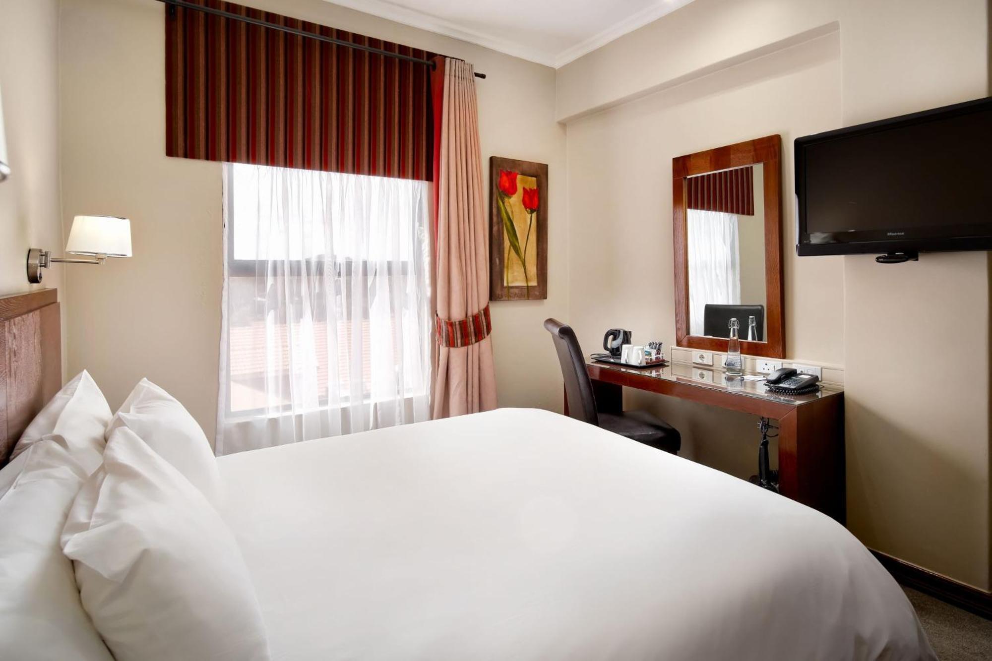 Protea Hotel By Marriott Pretoria Hatfield Rom bilde