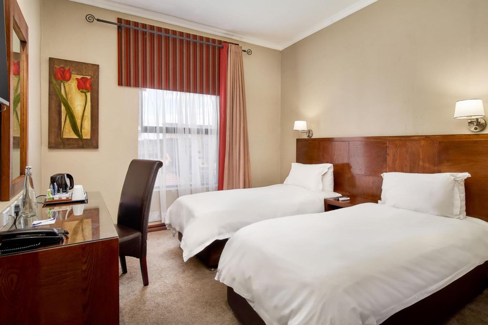 Protea Hotel By Marriott Pretoria Hatfield Rom bilde