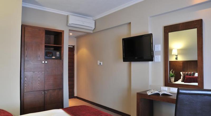 Protea Hotel By Marriott Pretoria Hatfield Eksteriør bilde