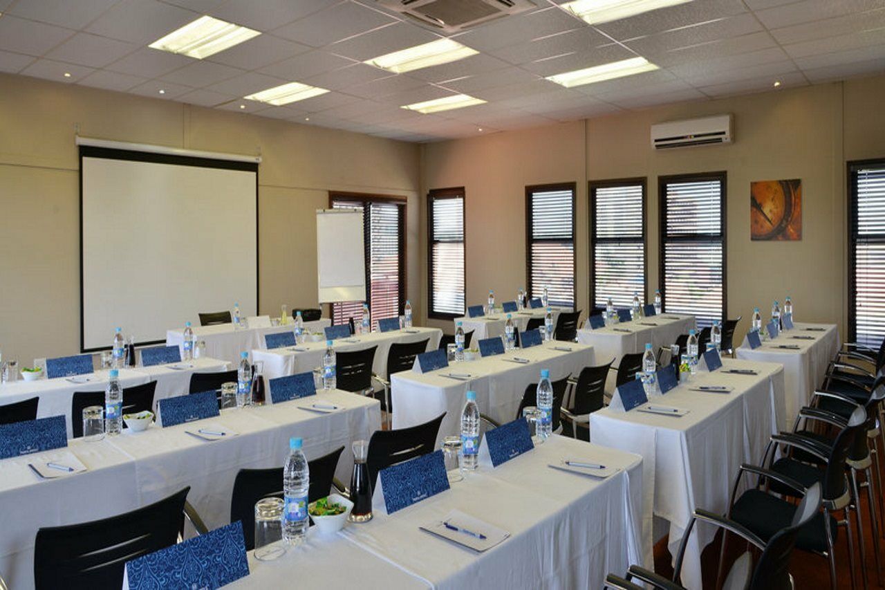 Protea Hotel By Marriott Pretoria Hatfield Eksteriør bilde